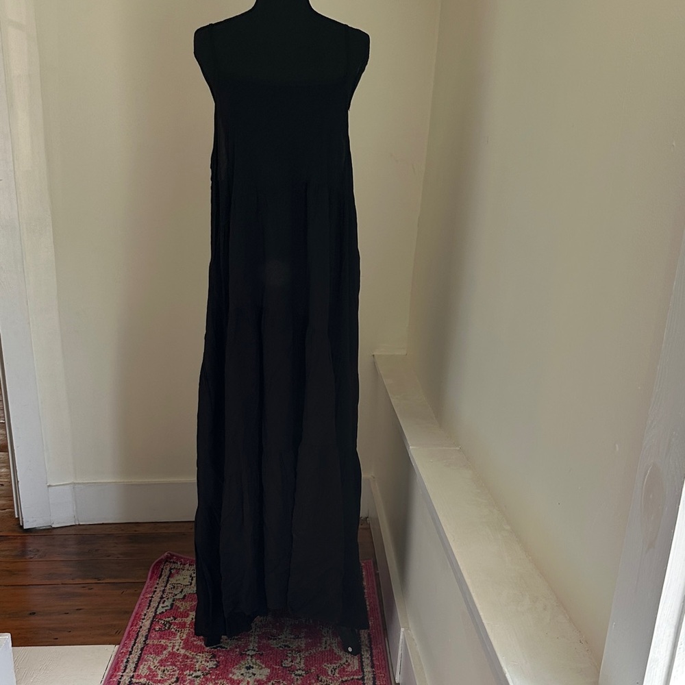 Women's Black Maxi Dress - Sleeveless Elegant Scoop Neck
